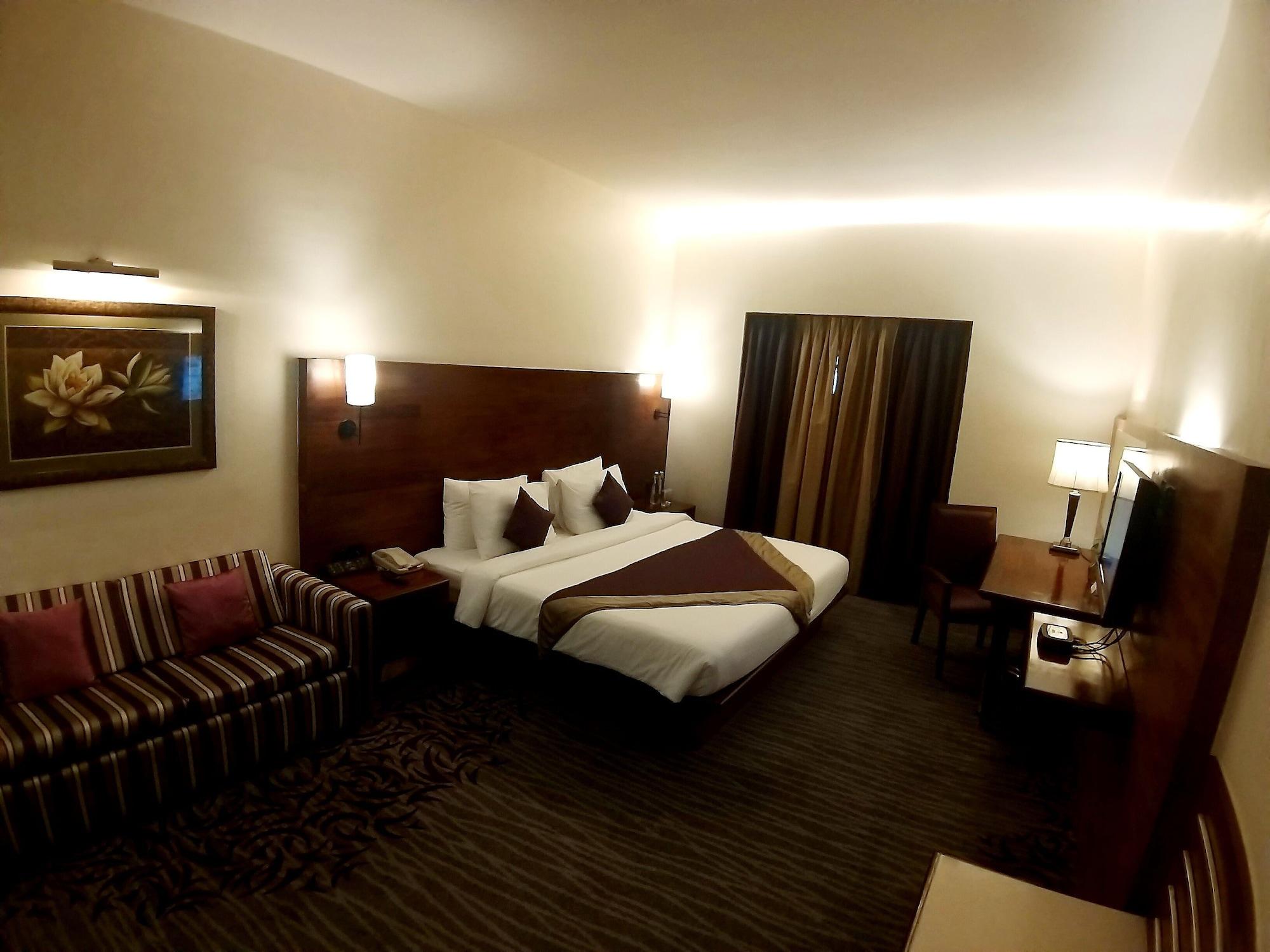 The Orchid Hotel Hinjewadi Pune Eksteriør bilde A room at the hotel