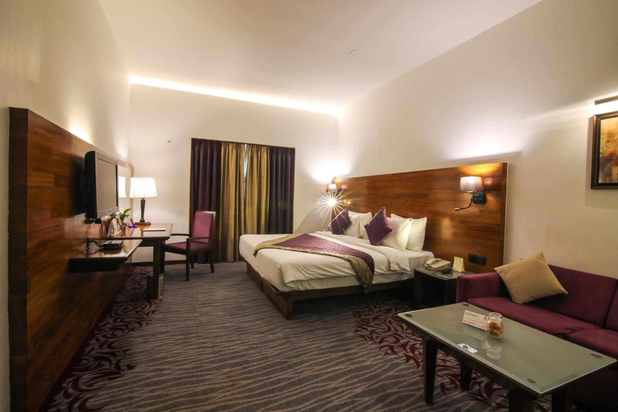 The Orchid Hotel Hinjewadi Pune Eksteriør bilde