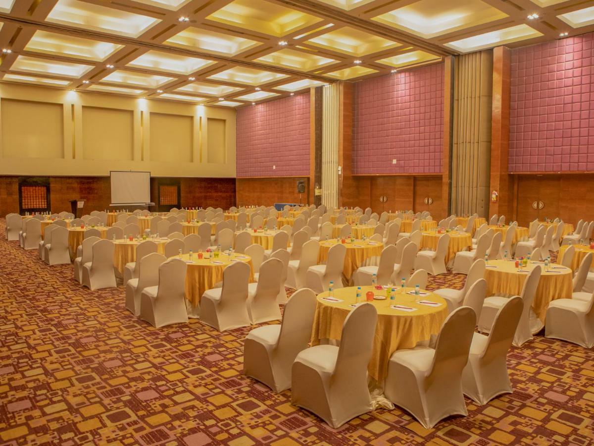 The Orchid Hotel Hinjewadi Pune Eksteriør bilde The Grand Ballroom