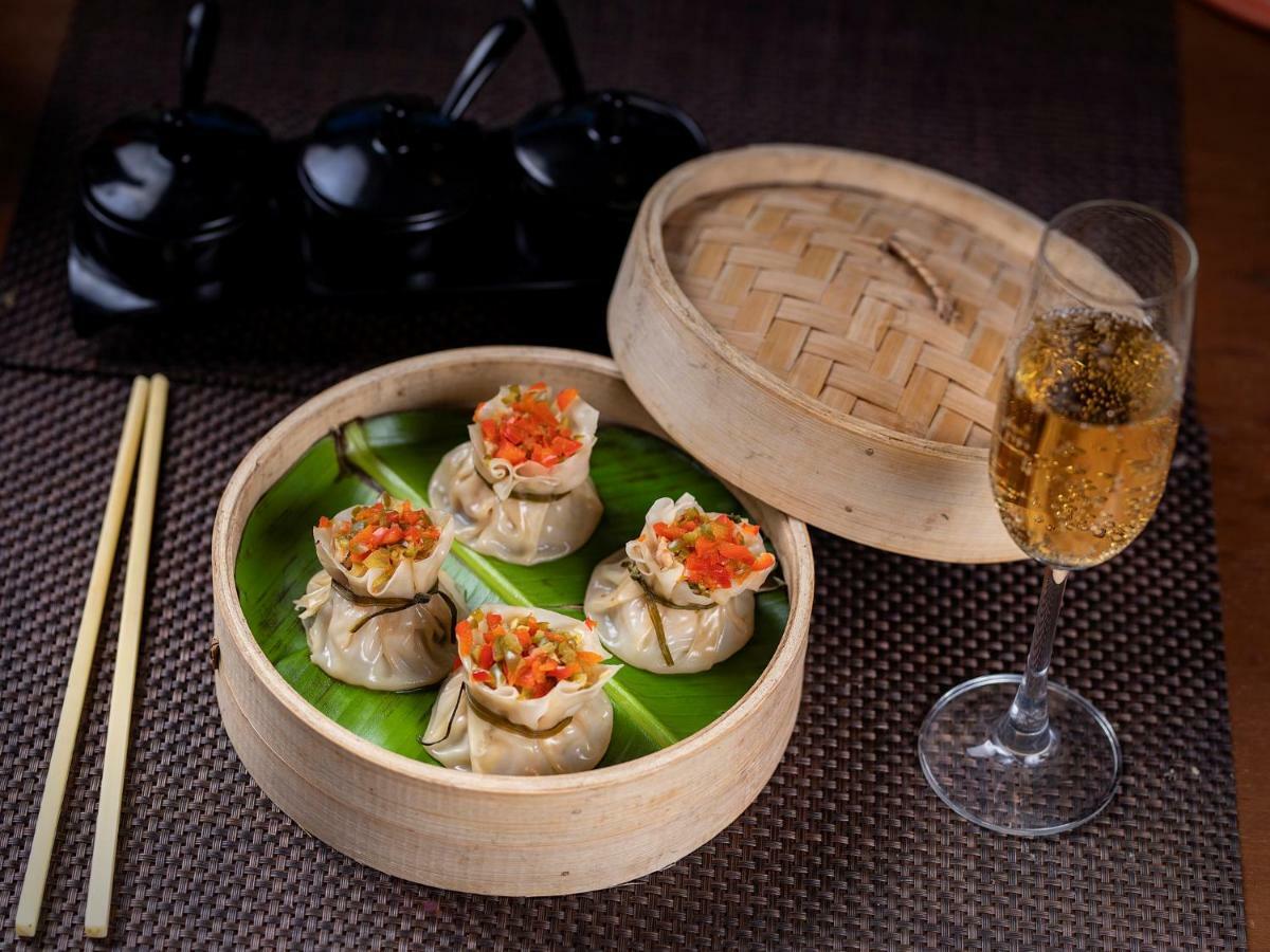 The Orchid Hotel Hinjewadi Pune Eksteriør bilde Dim sum